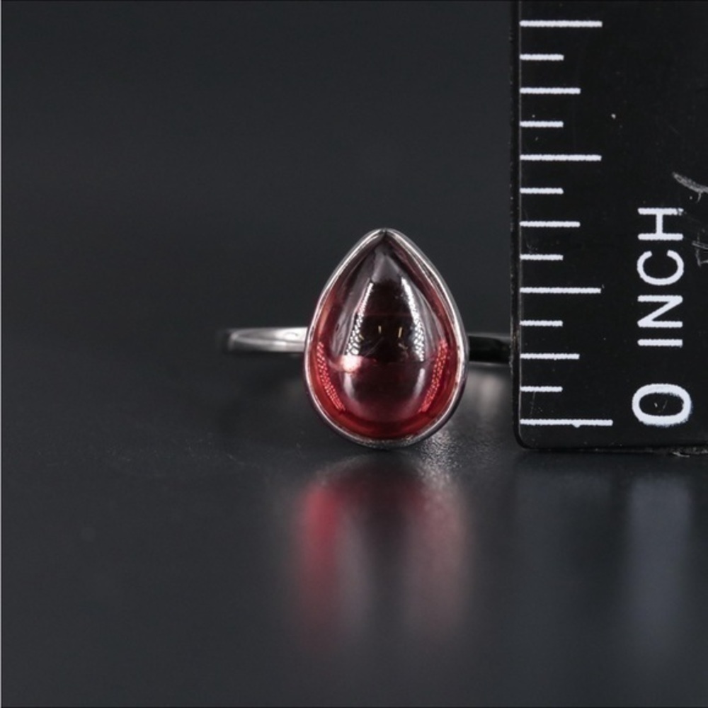 - 14k Solid White Gold Red Garnet Ring - image 3